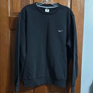 Nike Men's Black Crewneck sweatshirt